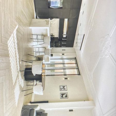 Alinluxuryhouse Lägenhet Voluntari Exteriör bild